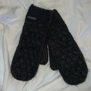 Michael Kors mittens